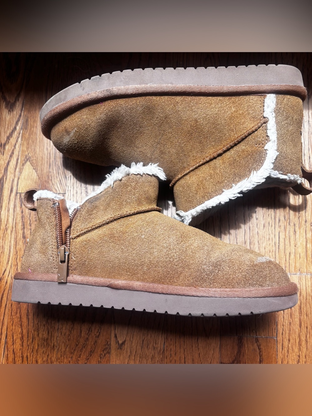 Koolaburra by UGG Kids Boots Brown Suede Cozy Zip Winter Size 4